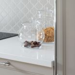 beżowa kuchnia w stylu hamptons