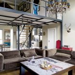 Apartament ze stalową antresolą