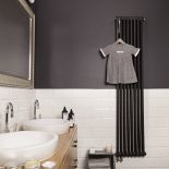 Agata i Filip postanowili spełnić swoje marzenie o tym, by zamieszkać w starej kamienicy na Mokotowie.