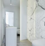 Architektura i las: nowoczesny dom z 65-metrowym tarasem