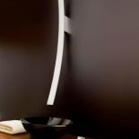 Awangardowa seria Luna. Bateria umywalkowa - 6909 zł, wannowa - 8325 zł, zestaw prysznicowy - 14 499 zł. GRAFF