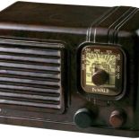 Bakelite nazwane na cześć konstruktora Leo Baekelanda, pierwsze radio, do produkcji którego użyto plastiku, DeWald