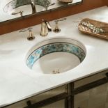 Bateria Finial (3990 zł) i malowana umywalka Laureate (5500 zł). KOHLER