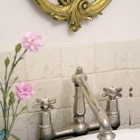 Bateria z targu staroci. W krakowskiej kamienicy