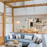 Belki są nowe, specjalnie postarzane.