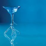 Benjamin Hubert- kieliszek Botanical do martini z dmuchanego szkła.
