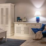 biała szafa i komoda do sypialni