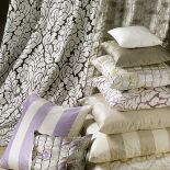 Białe liście na czarnym tle, czyli jedwab Wind Vivaldi w cenie 892 zł za metr. FONZI