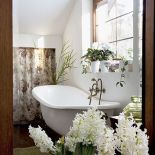 Biały domek z gankiem. Biały domek z gankiem