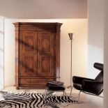 Biedermeier (8390 euro). SANIMEX. Meble intarsjowane i inkrustowane