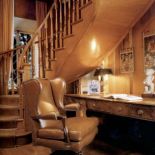 Biurko i fotel Master (3132 euro) firmy Mascheroni. STUDIO ITALIA