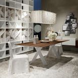 Blat wykończony wędzonym dębem, od 7543 zł. INTER COMODO Tailor (Presotto)