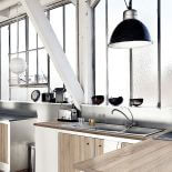 Blaty jak z naturalnego drewna, widać nawet ślady zębów piły.