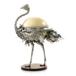 Duża, w formie srebrnego strusia, Julius Rappoport dla Fabergé, koniec XIX w.