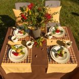 Brąz i odcienie żółtego to idealna para. Dekoria.