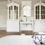 Bretońska architektura przeniesiona do Puszczy Kampinoskiej.