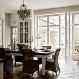 Bretońska architektura przeniesiona do Puszczy Kampinoskiej.