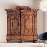 Brunszwicka szafa European Collection (od 8390 euro). Jej pierwowzór (z 1725 roku) kupił niemiecki kolekcjoner-antykwariusz