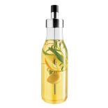 butelka ze szpikulcem na zioła