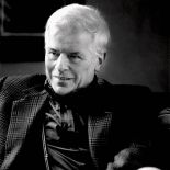 Carlo Bartoli - designer. Carlo Bartoli uwielbia krzesła