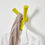 Cascando, dostępne w Square Space. Ładnie powieszone