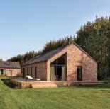 dom jak mazurska stodoła