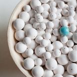 Ceramiczne korale własnej roboty. Tam, gdzie kafle lepią