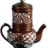 Ceramiczny dzbanek karlsbadzki, koniec XIX w., fot. ZE SKLEPU POŻEGNANIE Z AFRYKĄ