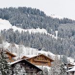 Drewniany dom w górach