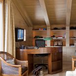 Drewniany dom w górach