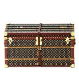 Kufer marki Louise Vuitton z limitowanej kolekcji Miss France, lata 80. XX w.