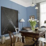 Ciężki stół, który lubi gospodarz, a gospodyni nienawidzi.