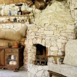 - Co roku organizujemy tam sylwestra. To już utarty zwyczaj. Zapraszamy przyjaciół, palimy w kominku,