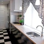 Czarno-biała szachownica i chłodne szarości stylu skandynawskiego - co wynika z takiego połączenia we wnętrzach?