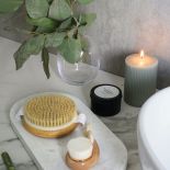 czarno-biała łazienka dodatki