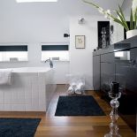 Czerń i motocykl na Alternatywie 4. Męski apartament