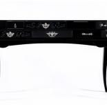 Czy komoda może mieć każdą szufladę inną, niedopasowane uchwyty i mimo to zachwycać swoim wyglądem?