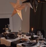czarno złote dekoracje stołu na Boże Narodzenie