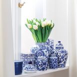 wiosenne dekoracje na parapecie