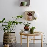 Pomysłowe dekoracje ścienne, które ozdobią wnętrza salonu, holu i