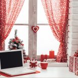 Nie bójmy się kompozycji monotematycznych, które dobrze prezentują się szczególnie w pokojach młodzieżowych.