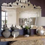 Dekoracje z elementami lokalnych rzeźbień.