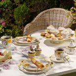 Jak udekorować stół na wielkanocne śniadanie? Radośnie, kolorowo, wiosennie. Oto najpiękniejsze dekoracje na