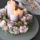 dekoracja stołu ze świecami