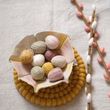 Ozdoby wielkanocne na stół i parapet