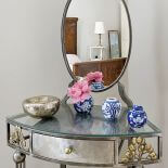 Dekoracyjna toaletka. Mieszkanie dobrze ułożone