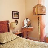 Do antyków doskonale pasują tradycyjne francuskie pikowanki.