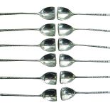 Do kawy po turecku, srebro, ok. 1935 r., 167 euro, WWW.1STDIBS.COM