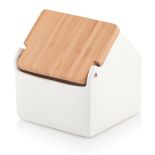 Akcesoria wykonane z ekologicznych, naturalnych materiałów.