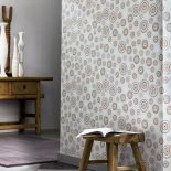 Do prosto urządzonego wnętrza tapeta w prosty wzór. JVD